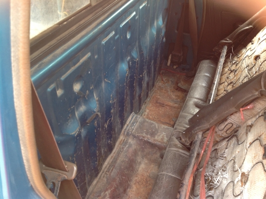 ขายรถนิสสันบิ๊กเอ็ม เครื่อง 2500ซีซี พวงมาลัยเพาเวอร์ พร้อมใช้