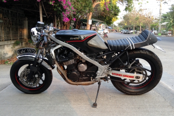 Yamaha fz400 cafe' Lacer สำเนาทะเบียน ราคาพร้ิมส่งทั่วประเทศ