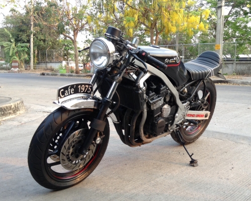 Yamaha fz400 cafe' Lacer สำเนาทะเบียน ราคาพร้ิมส่งทั่วประเทศ