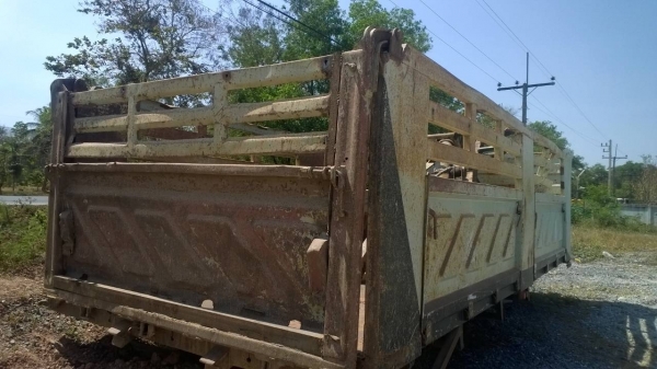 ขายดั้มสามมิตรยาว6ม.ครบชุด(ยกเว้นเกียร์ฝาก) ยกลงจากISUZUนางฟ้า