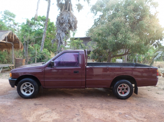 ขายกระบะอีซูซุตอนเดียว ISUZU TFR มังกรทอง ปี38/1995..รถบ้านเดิมๆเก็บสีมาใหม่...เครื่องดีแน่นๆแรงดีไม่ไอไม่จามประหยัดน้ำมันสุดๆช่วงล่างดีครัชชีสวยไม่มีผุ .... เอกสารพร้อมโอน+ภาษีเต็มขาดสิงหาคม57+สีแดงมะเมี๋ยว+แอร์เย็น+ชีดี+ยางดี4เส้น+ รถสภาพพร้อมใช้งานครับ