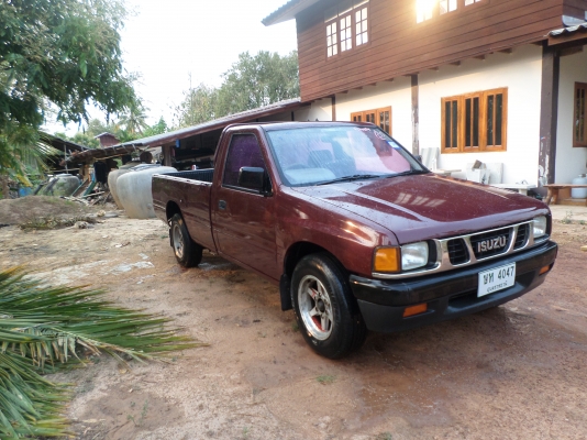 ขายกระบะอีซูซุตอนเดียว ISUZU TFR มังกรทอง ปี38/1995..รถบ้านเดิมๆเก็บสีมาใหม่...เครื่องดีแน่นๆแรงดีไม่ไอไม่จามประหยัดน้ำมันสุดๆช่วงล่างดีครัชชีสวยไม่มีผุ .... เอกสารพร้อมโอน+ภาษีเต็มขาดสิงหาคม57+สีแดงมะเมี๋ยว+แอร์เย็น+ชีดี+ยางดี4เส้น+ รถสภาพพร้อมใช้งานครับ