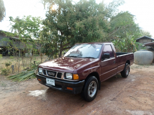 ขายกระบะอีซูซุตอนเดียว ISUZU TFR มังกรทอง ปี38/1995..รถบ้านเดิมๆเก็บสีมาใหม่...เครื่องดีแน่นๆแรงดีไม่ไอไม่จามประหยัดน้ำมันสุดๆช่วงล่างดีครัชชีสวยไม่มีผุ .... เอกสารพร้อมโอน+ภาษีเต็มขาดสิงหาคม57+สีแดงมะเมี๋ยว+แอร์เย็น+ชีดี+ยางดี4เส้น+ รถสภาพพร้อมใช้งานครับ