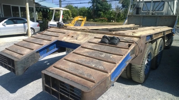 ขายหางปลาจะยกลงจากISUZU DECA  สวยใช้ได้ ขนาดตามมาตราฐานขนส่ง....