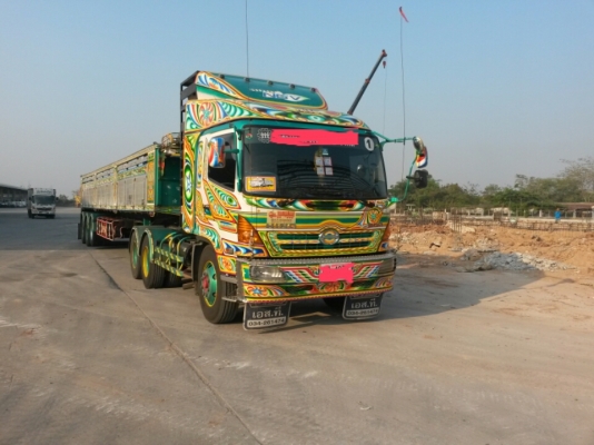 ขายรถบรรทุกสิบล้อหัวลาก HINO NGV 260 แรงม้า