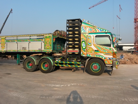 ขายรถบรรทุกสิบล้อหัวลาก HINO NGV 260 แรงม้า