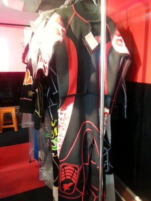 !!ลดราคาโปรโมชั่น เว็บสูท Quakysense ล้างสต็อคราคาถูกม๊ากมาก!!