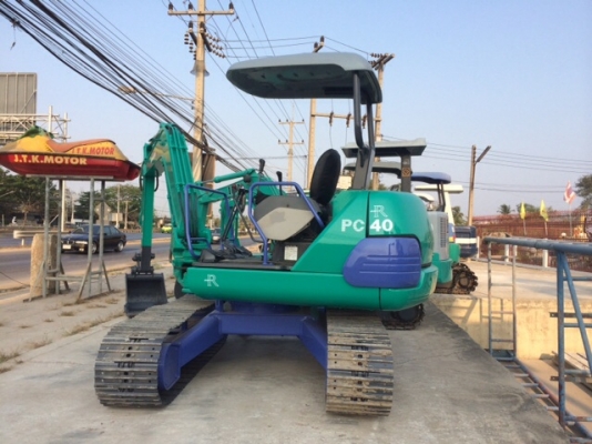 รถขุด KOMATSU PC40R รุ่น7 มือสอง นำเข้าจากญี่ปุ่น สภาพสวย ทำสีแล้ว พร้อมใช้งาน
