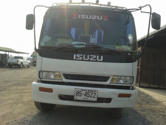 ขายรถบรรทุกหกล้อ ISUZU ติดเครน UNIC 3.6 TON 3 ปลอก เครื่อง 160 แรงม้า ยาง 900 กระบะยาว 6.00 m.( รถยังใช้งานอยู่ เจ้าของขายเอง )