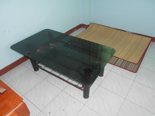 ขายโต๊ะหมู่ เตียง และ ชั้นวาง