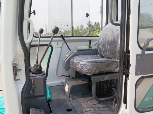 รถขุด แบคโฮล KOMATSU PC20-7 มีหัวเก๋ง นำเข้า มือสองจากญี่ปุ่นแท้ๆ