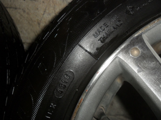 ล้อแม็ก 15นิ้ว4รู/100 แจส พร้อมยาง175/65R15ปี10 สวยๆ 4 ล้อ ราคา 4300 บาท