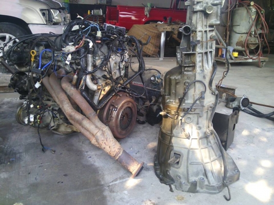 ขายเครื่อง พร้อมเกียร์ ธรรมดา SR 20 เพิ่งยกลงจาก Triton ขายเครื่อง พร้อมเกียร์ ธรรมดา SR 20 เพิ่งยกลงจาก Triton