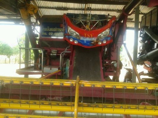 ขายรถเกี่ยวข้าวเดี่ยวทรนง เครื่องมิตซู TURBO 6M61ตัวเดิน12ปั้มไดกิ้น