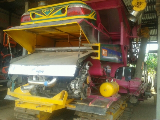 ขายรถเกี่ยวข้าวเดี่ยวทรนง เครื่องมิตซู TURBO 6M61ตัวเดิน12ปั้มไดกิ้น
