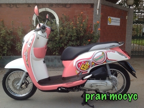 ขายรถมอเตอร์ไซค์มือสองHonda scoopy-iสีชมพูขาว ปี2556