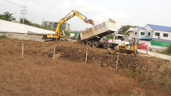 แบคโฮ KOBELCO 200(SK07) ใด้รถไหม่แล้วอยากขาย แบคโฮ KOBELCO 200(SK07) ใด้รถไหม่แล้วอยากขาย