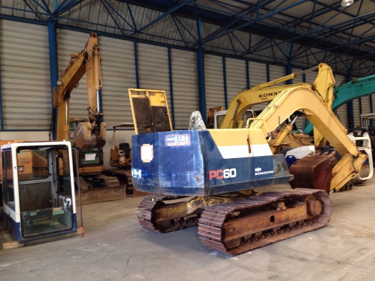 รถขุด Komatsu PC60-6 #31217 สินค้าจอดอยู่ที่โกดังเราในไทยค่ะ