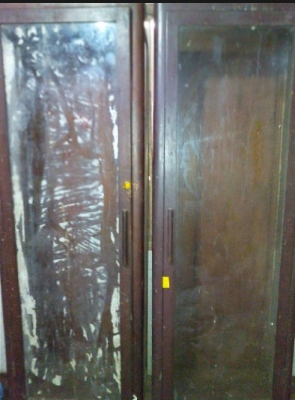 ตู้โชว์ไม้สักเก่า