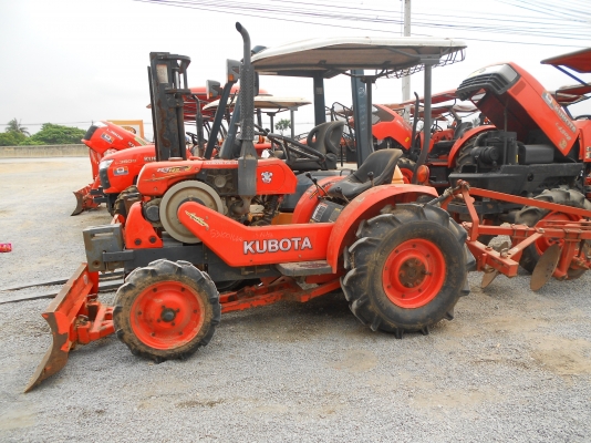 ขายรถไถนั่งขับ คูโบต้า KRT 140 PLUS พร้อมอุปกรณ์ 2 ชิ้น สภาพสวย เดิมๆ เลย