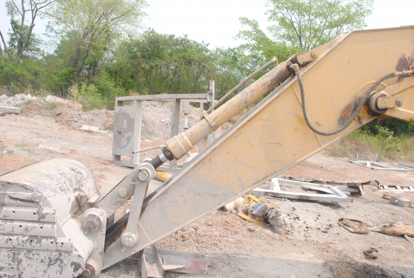 ขายแพ็คคู่2คัน CAT320  7JK V.2 ทะเบียนดีภาษีครบ บูมอาร์มปกติ เดินไกลได้ ราคาคุยได้คับ