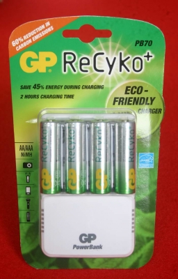 GP Battery Charger + 4 AA ReCyko+ 2000 mAh ราคาพิเศษ GP Battery Charger + 4 AA ReCyko+ 2000 mAh ราคาพิเศษ