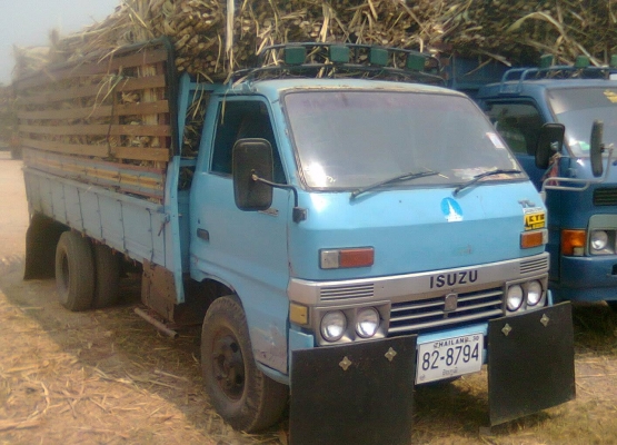 **1380,000 บ.ต่อรอง**ขาย6ล้อบรรทุก ISUZU TL85 เครื่องเดิมๆ แน่นดี อึดทน เกียร์สั้นสาย ช่วงล่างเดิมคัสซีดี ไม่ปะไม่ดาม กระบะพื้นไม้คอกไม้สภาพดีพื้นดีคอกดีไม่ผุ ยาว4.30ม. หัวเก๋งดี สวยไม่ผุ ภายในดีคอนโซลครบ พ.ธรรมดา ยาง7.50ดี6เส้น พร้อมใช้ พร้อมลุยงาน ทะเบี **1380,000 บ.ต่อรอง**ขาย6ล้อบรรทุก ISUZU TL85 เครื่องเดิมๆ แน่นดี อึดทน เกียร์สั้นสาย ช่วงล่างเดิมคัสซีดี ไม่ปะไม่ดาม กระบะพื้นไม้คอกไม้สภาพดีพื้นดีคอกดีไม่ผุ ยาว4.30ม. หัวเก๋งดี สวยไม่ผุ ภายในดีคอนโซลครบ พ.ธรรมดา ยาง7.50ดี6เส้น พร้อมใช้ พร้อมลุยงาน ทะเบี