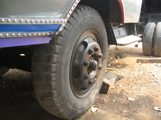 ดัมพ์ เครื่อง EH 300   165 แรง  355,000  บาท