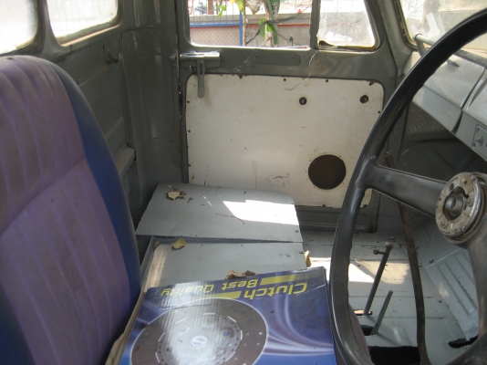 ดัมพ์ เครื่อง EH 300   165 แรง  355,000  บาท