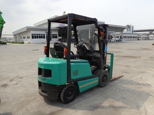 ขายรถฟอร์คลิฟต์ SUMITOMO   เครื่องยนต์เบนซิน 4 สูบ ,ยก 1.8 ตัน,เสา 3 เมตร