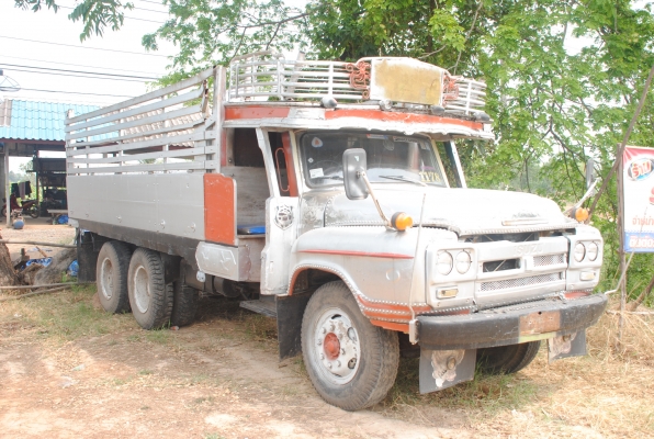 ขายISUZU หัวยาว 10ล้อ 2เพลา 6BB 145แรง ทิฟฟิ่  Loกลาง ม.79