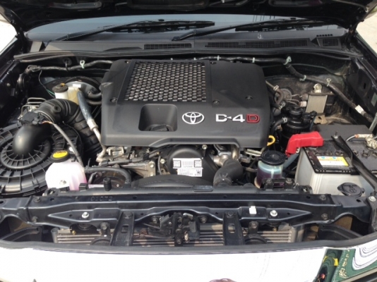 2013 TOYOTA, HILUX VIGO 2.5 E 4 ประตู PRERUNNER สีดำ เกียร์ธรรมดา สวยๆ