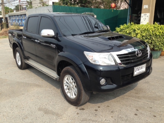 2013 TOYOTA, HILUX VIGO 2.5 E 4 ประตู PRERUNNER สีดำ เกียร์ธรรมดา สวยๆ