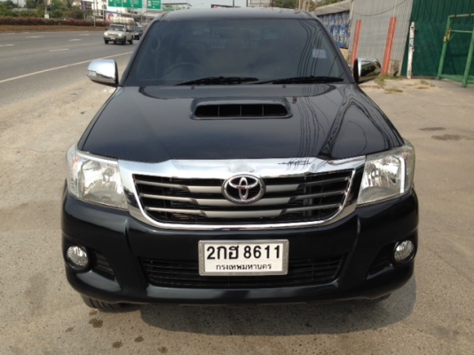 2013 TOYOTA, HILUX VIGO 2.5 E 4 ประตู PRERUNNER สีดำ เกียร์ธรรมดา สวยๆ