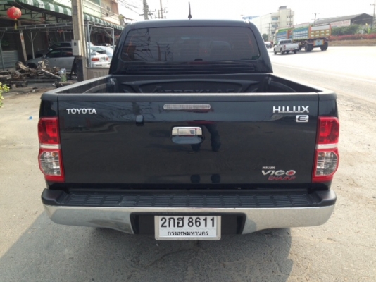 2013 TOYOTA, HILUX VIGO 2.5 E 4 ประตู PRERUNNER สีดำ เกียร์ธรรมดา สวยๆ