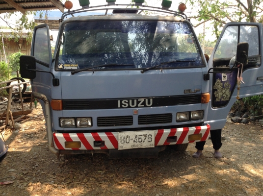 ขายรถน้ำมัน ISUZU รุ่น  NPR 125 แรง