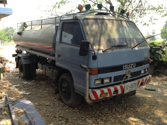 ขายรถน้ำมัน ISUZU รุ่น  NPR 125 แรง