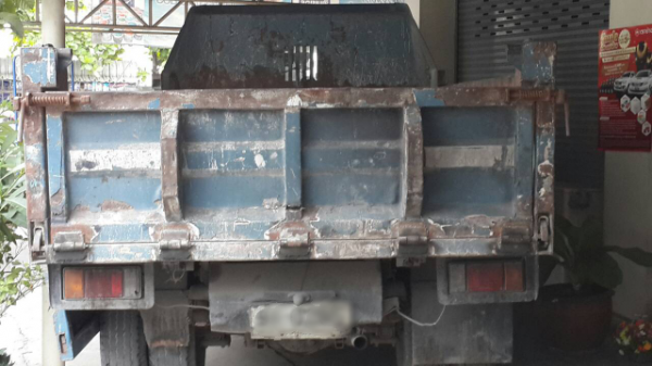 ขายรถบรรทุกหกล้อดัมพ์ Isuzu KT26 เครื่อง 4BD1- 115 แรง ปี 38 ดัมพ์เปิดข้างได้ ขายรถบรรทุกหกล้อดัมพ์ Isuzu KT26 เครื่อง 4BD1- 115 แรง ปี 38 ดัมพ์เปิดข้างได้