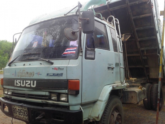ขายรถ 6 ล้อดัมพ์ใหญ่ ลดราคาเหลือ 780000 ISUZU ROCKY 195 แรงม้านางฟ้าแท้ มี 2 คันราคาคันละ 780000