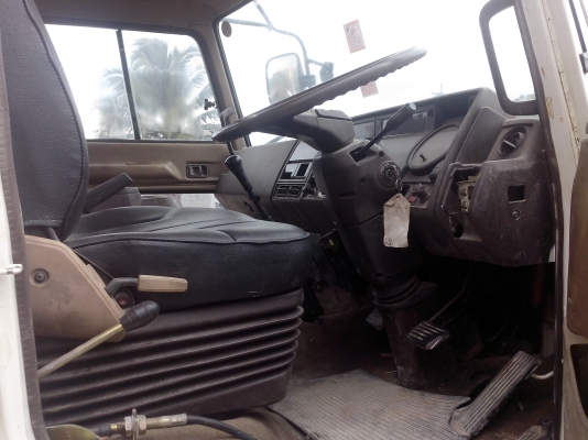 ขายรถ 10 ล้อโม่ปูน HINO FM227 220 แรงม้า ใช้เครื่องปั่นโม่นอก ถังโม่เหล็กหนาของญี่ปุ่น เกียร์ ZF โม่ขนาด 7 คิว 2 คันราคารวม 1250000