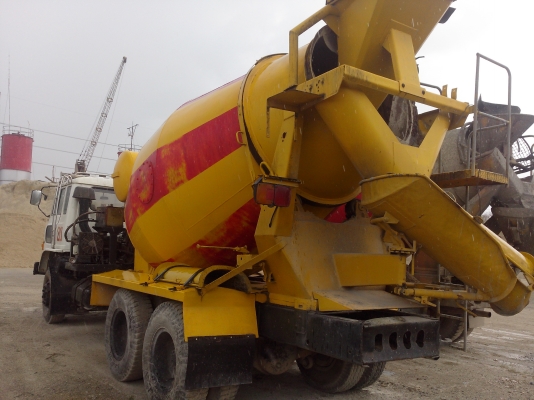 ขายรถ 10 ล้อโม่ปูน HINO FM227 220 แรงม้า ใช้เครื่องปั่นโม่นอก ถังโม่เหล็กหนาของญี่ปุ่น เกียร์ ZF โม่ขนาด 7 คิว 2 คันราคารวม 1250000