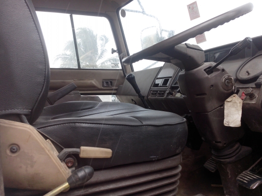 ขายรถ 10 ล้อโม่ปูน HINO FM227 220 แรงม้า ใช้เครื่องปั่นโม่นอก ถังโม่เหล็กหนาของญี่ปุ่น เกียร์ ZF โม่ขนาด 7 คิว 2 คันราคารวม 1250000