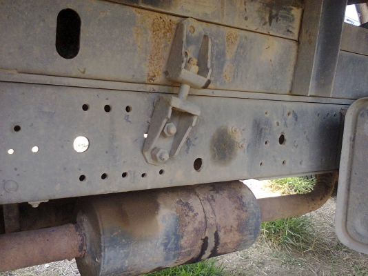 ขายหกล้อดั้มพ์NPR59LU5FM-115 ดั้มพ์สามมิตร แอร์เย็น ขายหกล้อดั้มพ์NPR59LU5FM-115 ดั้มพ์สามมิตร แอร์เย็น