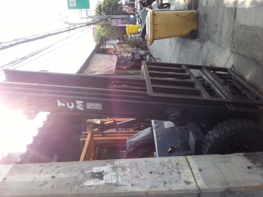 ขายรถ 2.5 ตัน เสา 7 เมตร