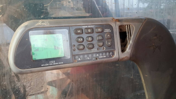 ขายด่วนแบคโฮ200KOBELCO MVสภาพพร้อมใช้ไฟฟ้าเต็มเอกสารใบซื้อขายโทร0843923995