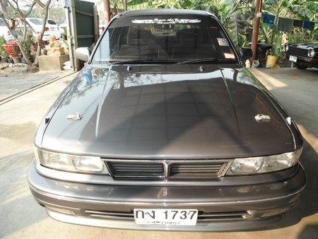 ขาย Galant วิ่งดีมาก พร้อมใช้งาน ช่วงล่างดี ติดแก๊ส LPG โลละบาท กว่า เครื่องเสียงพร้อมแม็คขอบ 17&quot;สวยใหม่ ยางใหม่ เปลี่ยน มาไม่นาน 30000 กว่าบาท ครับ