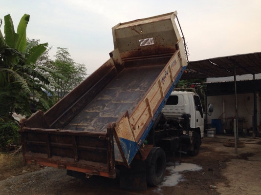 6ล้อดั้ม ISUZU NQR 6ล้อดั้ม ISUZU NQR