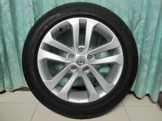ขายล้อแม็กพร้อมยางป้ายแดง Nissan Juke ขอบ 17 ปี 14 ใส่ Teana ได้