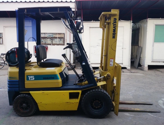 รถยกน้ำมันเบนซิน ขนาด 1.5 ตัน เสาสูง 3 เมตร Komatsu FG15-15