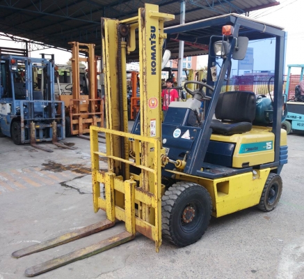 รถยกน้ำมันเบนซิน ขนาด 1.5 ตัน เสาสูง 3 เมตร Komatsu FG15-15